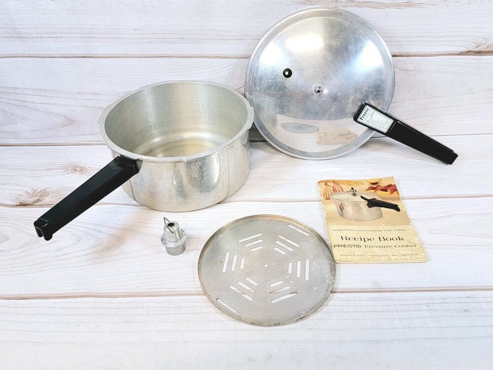 Vintage Presto 4 Quart Pressure Cooker B403A w/ Weighted Jiggler & Rack, Book
